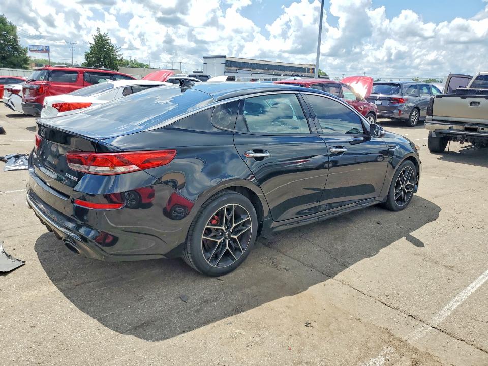 65369406 :رقم المزاد ، 5XXGW4L28KG306401 vin ، 2019 Kia Optima مزاد بيع