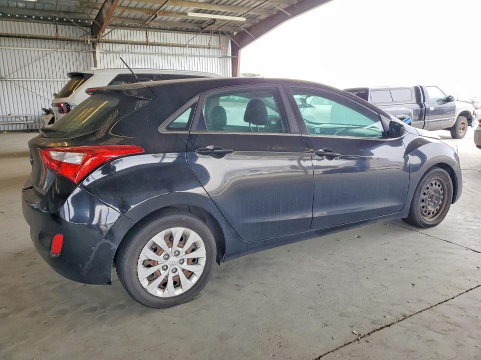 2017 Hyundai Elantra Gt მანქანა იყიდება აუქციონზე, vin: KMHD35LH0HU365740, აუქციონის ნომერი: 66654466