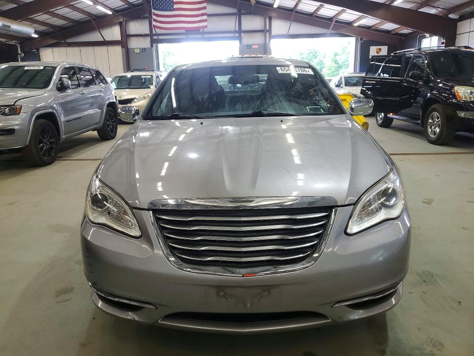65433786 :رقم المزاد ، 1C3CCBCG5DN520992 vin ، 2013 Chrysler 200 مزاد بيع