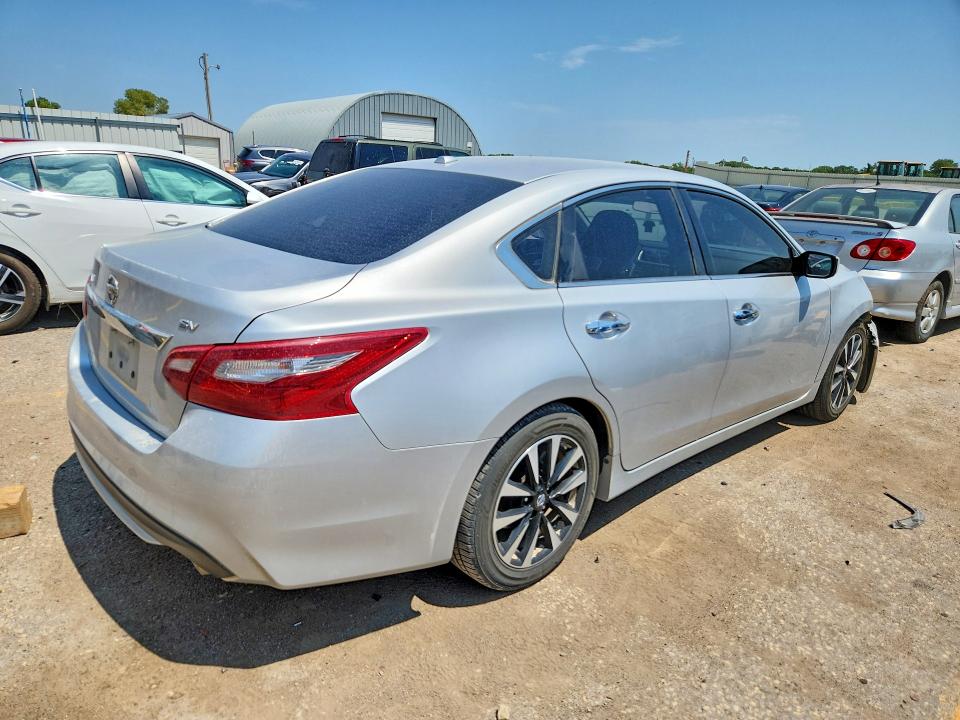 Продажа на аукционе авто 2018 Nissan Altima, vin: 1N4AL3AP4JC204945, номер лота: 64733466