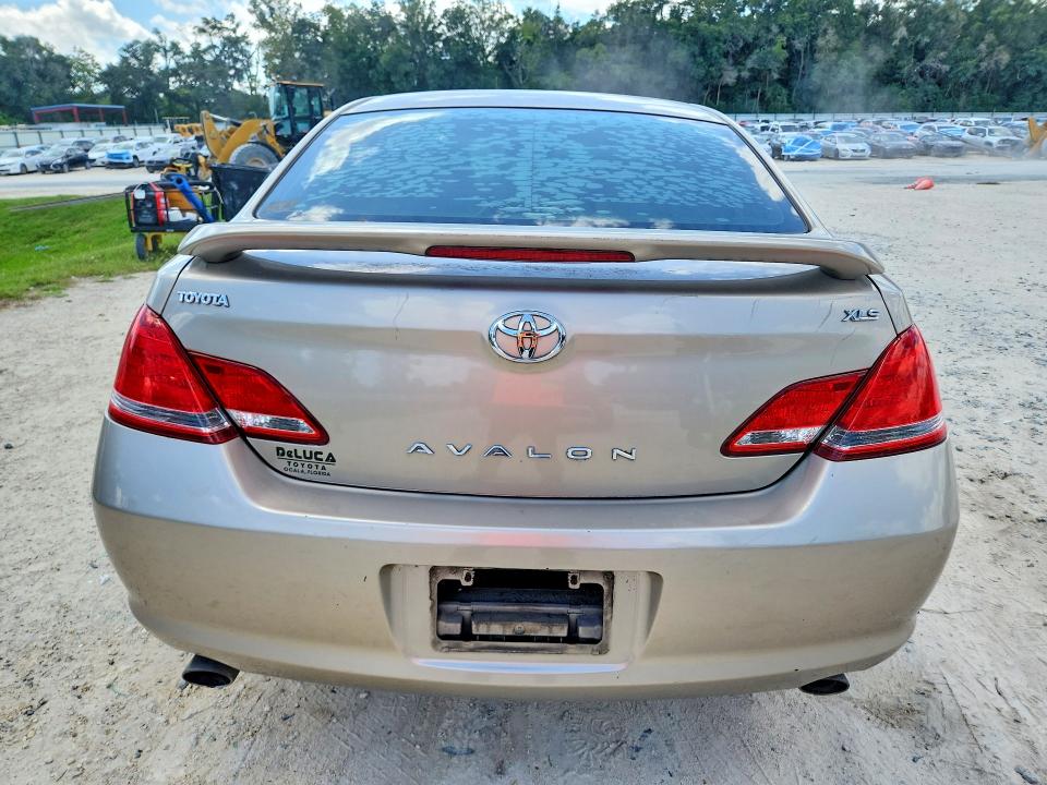 2005 Toyota Avalon მანქანა იყიდება აუქციონზე, vin: 4T1BK36B75U016480, აუქციონის ნომერი: 64993996
