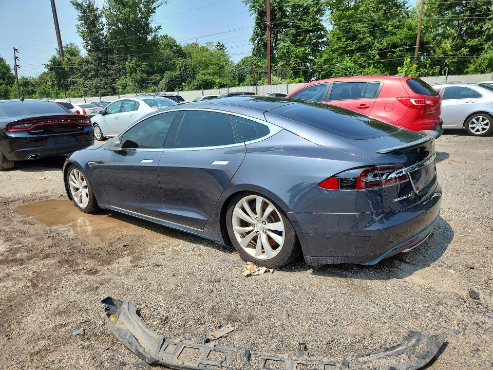Продаж на аукціоні авто 2015 Tesla Model S, vin: 5YJSA1H25FFP74031, номер лоту: 64041426