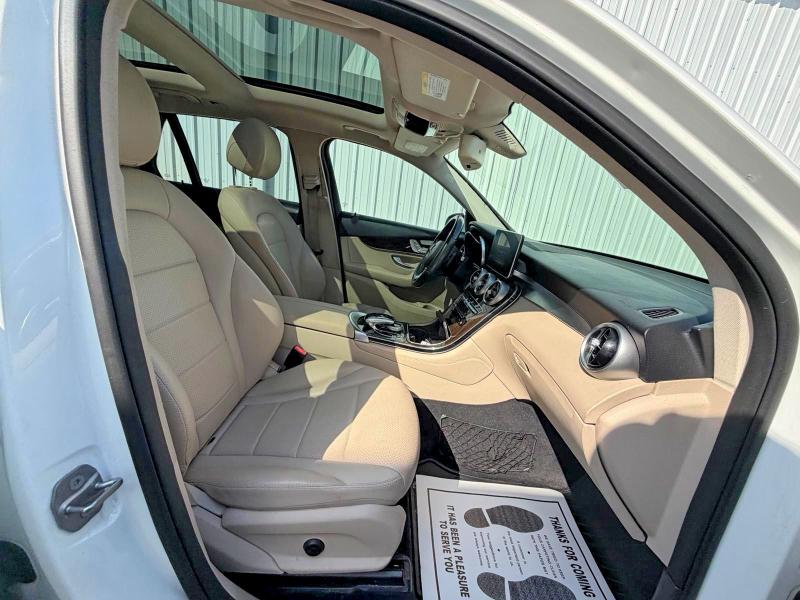 65961266 :رقم المزاد ، WDC0G4JB6GF088055 vin ، 2016 Mercedes-benz Glc مزاد بيع