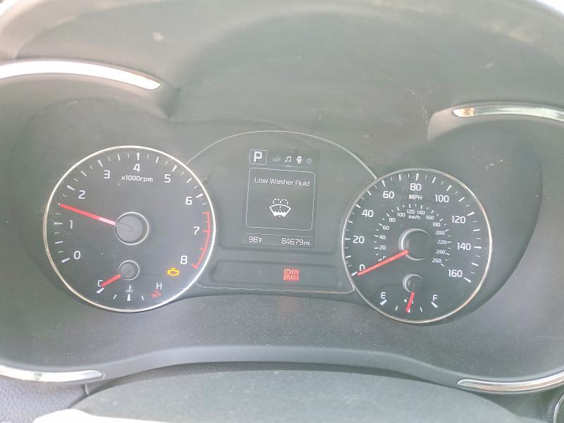 64078056 :رقم المزاد ، KNAFK5A81H5686843 vin ، 2017 Kia Forte5 مزاد بيع