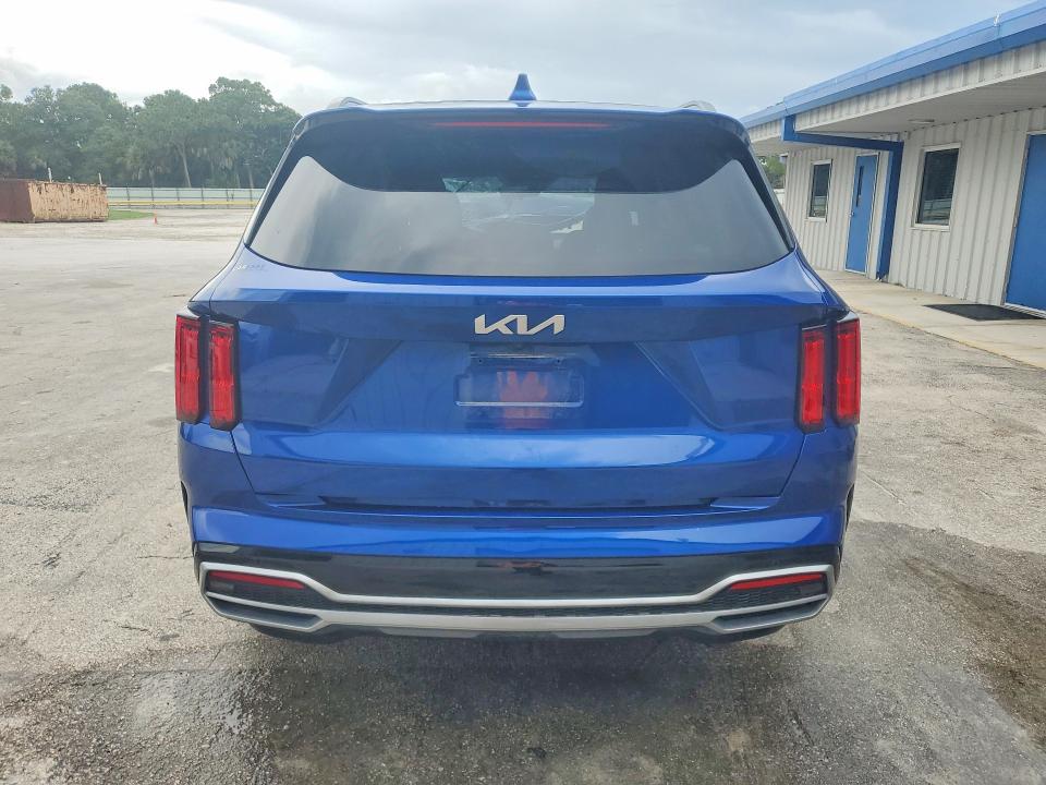 63781366 :رقم المزاد ، 5XYRK4LF4NG125688 vin ، 2022 Kia Sorento مزاد بيع