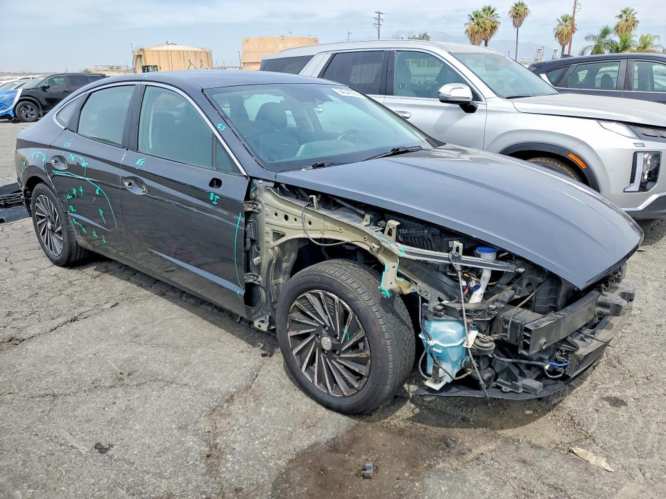 Продажа на аукционе авто 2020 Hyundai Sonata Hybrid, vin: KMHL54JJ1LA013685, номер лота: 64540556