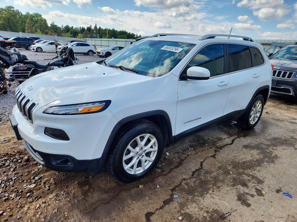 66003296 :رقم المزاد ، 1C4PJMCB6HW555852 vin ، 2017 Jeep Cherokee مزاد بيع
