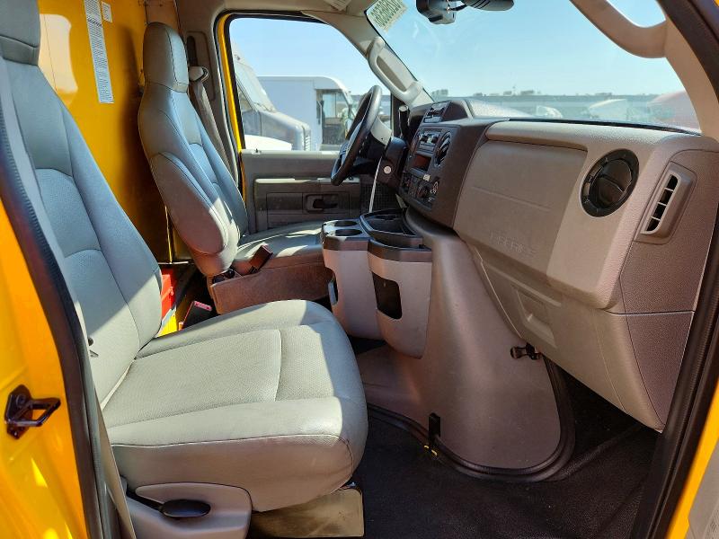 62696536 :رقم المزاد ، 1FDWE3FN1PDD03500 vin ، 2023 Ford E350 مزاد بيع