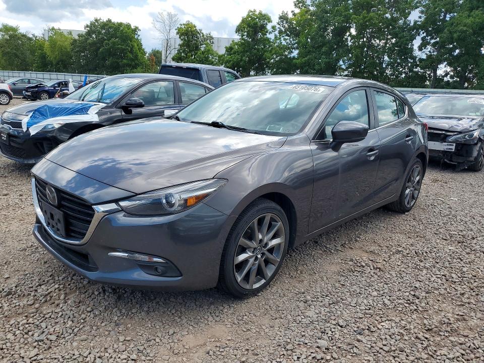 65105076 :رقم المزاد ، 3MZBN1M33JM229577 vin ، 2018 Mazda 3 مزاد بيع
