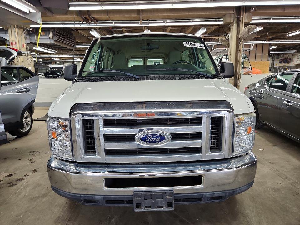 65865146 :رقم المزاد ، 1FBSS3BL4BDA69558 vin ، 2011 Ford Econoline مزاد بيع