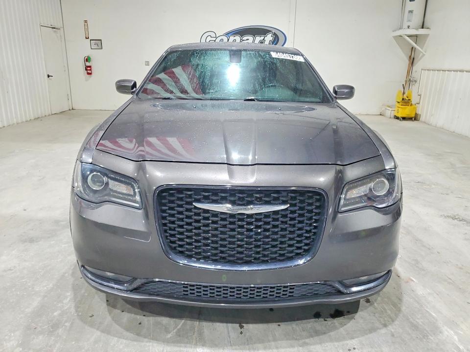 64045736 :رقم المزاد ، 2C3CCAGG7KH698462 vin ، 2019 Chrysler 300 مزاد بيع