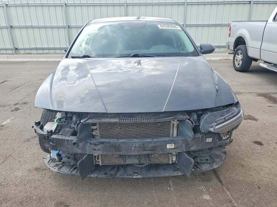 2025 Hyundai Elantra Hybrid მანქანა იყიდება აუქციონზე, vin: KMHLM4DJ8SU131695, აუქციონის ნომერი: 64590406