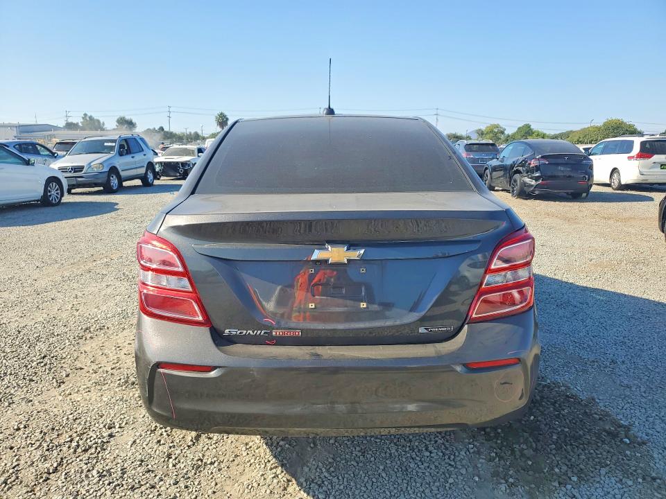 65959416 :رقم المزاد ، 1G1JF5SB1H4140652 vin ، 2017 Chevrolet Sonic مزاد بيع