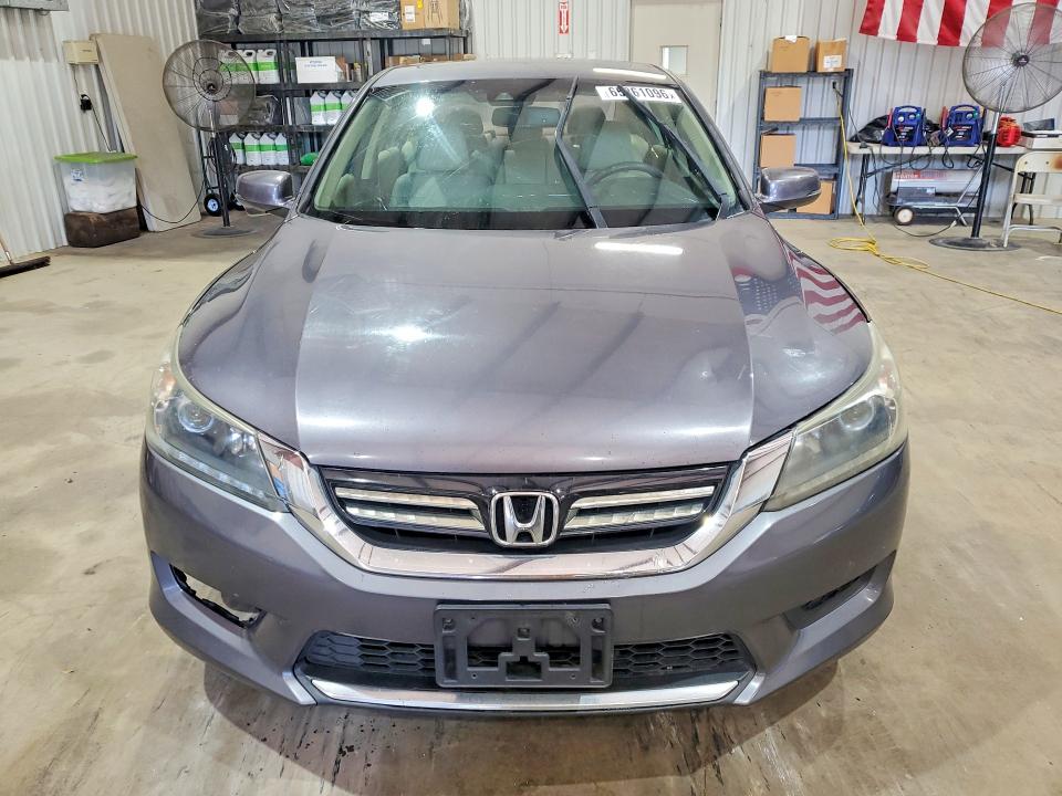 2015 Honda Accord მანქანა იყიდება აუქციონზე, vin: 1HGCR6F55FA010665, აუქციონის ნომერი: 65861096