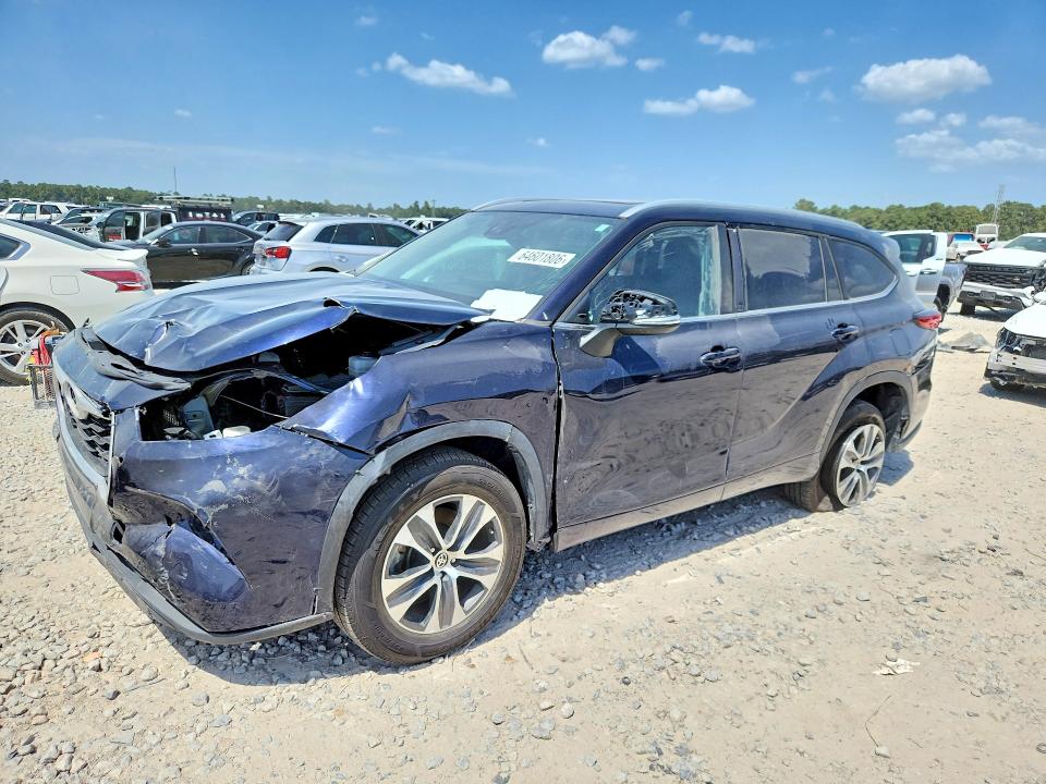 Auction sale of the 2023 Toyota Highlander, vin: 5TDKDRAH8PS014788, lot number: 64601806