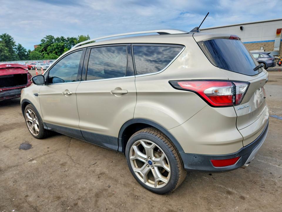 2018 Ford Escape მანქანა იყიდება აუქციონზე, vin: 1FMCU0J98JUA54652, აუქციონის ნომერი: 64176536