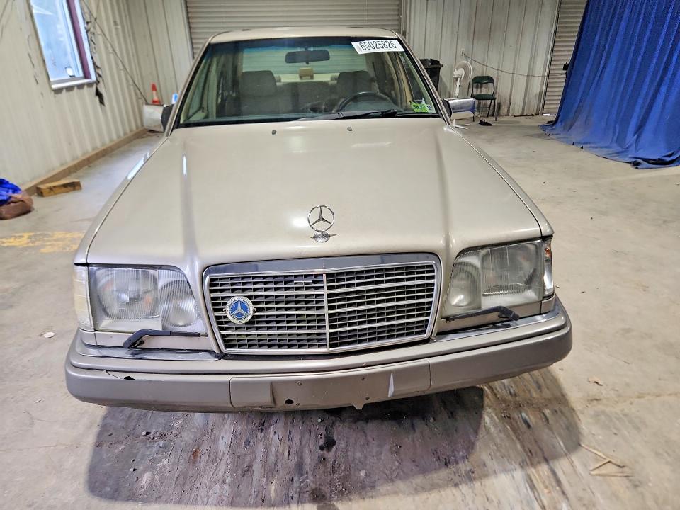 Aukcja sprzedaży 1995 Mercedes-benz E, vin: WDBEA32E8SC225845, numer aukcji: 65025826