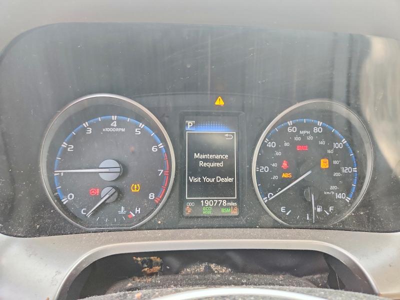 63947696 :رقم المزاد ، JTMRFREV5JJ737642 vin ، 2018 Toyota Rav4 مزاد بيع