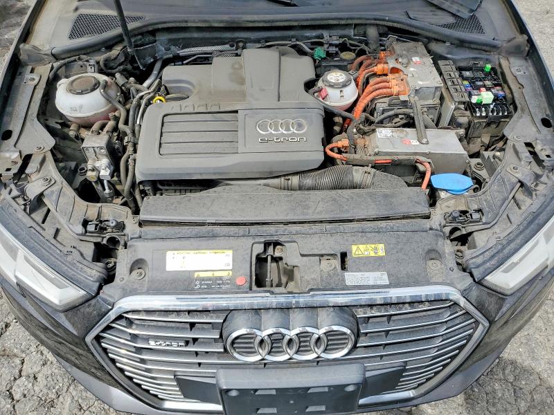 Продаж на аукціоні авто 2018 Audi A3, vin: WAUUPBFF3JA058164, номер лоту: 64848136