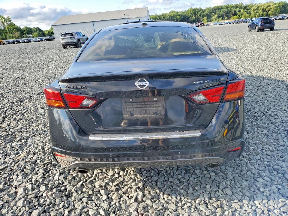 63520726 :رقم المزاد ، 1N4BL4CV9NN358227 vin ، 2022 Nissan Altima مزاد بيع