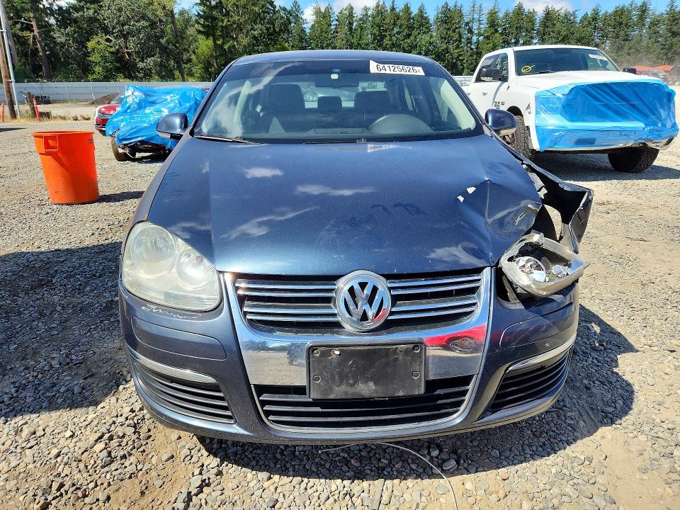 Продажа на аукционе авто 2005 Volkswagen New Jetta, vin: 3VWRG71KX5M645767, номер лота: 64125626