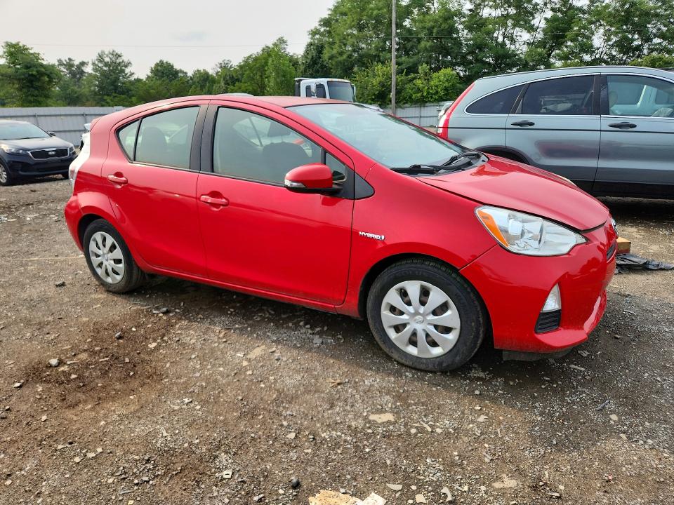 2013 Toyota Prius C მანქანა იყიდება აუქციონზე, vin: JTDKDTB31D1057250, აუქციონის ნომერი: 64744536