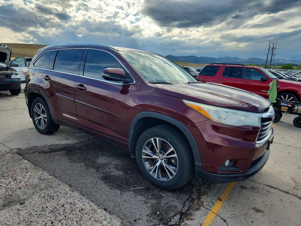 Продажа на аукционе авто 2016 Toyota Highlander, vin: 5TDJKRFH1GS344377, номер лота: 67124306
