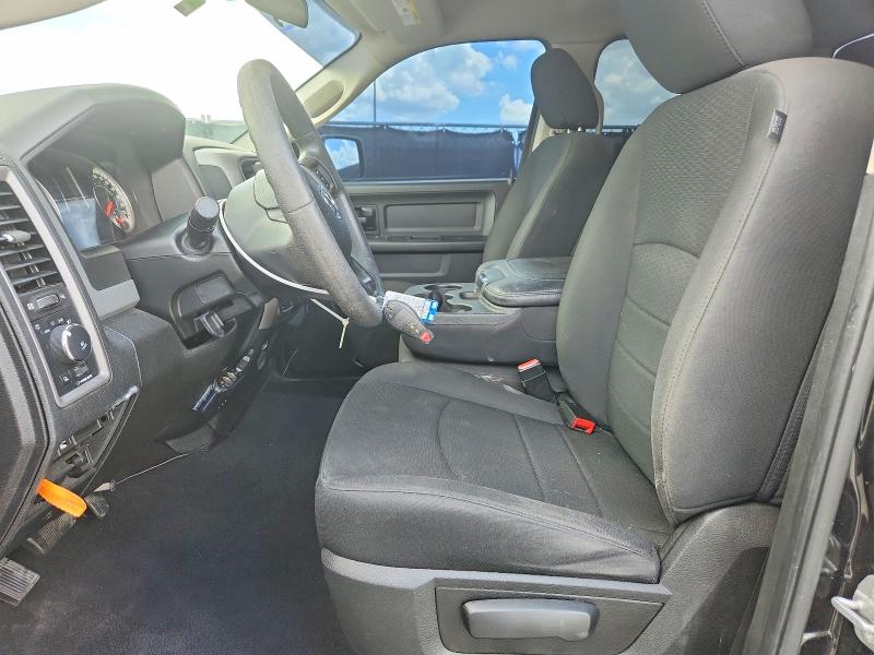 64811216 :رقم المزاد ، 1C6RR7FT1KS568036 vin ، 2019 Ram 1500 Classic مزاد بيع