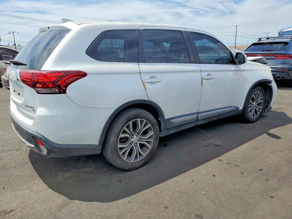 Продаж на аукціоні авто 2017 Mitsubishi Outlander, vin: JA4AD3A37HZ041844, номер лоту: 66581976