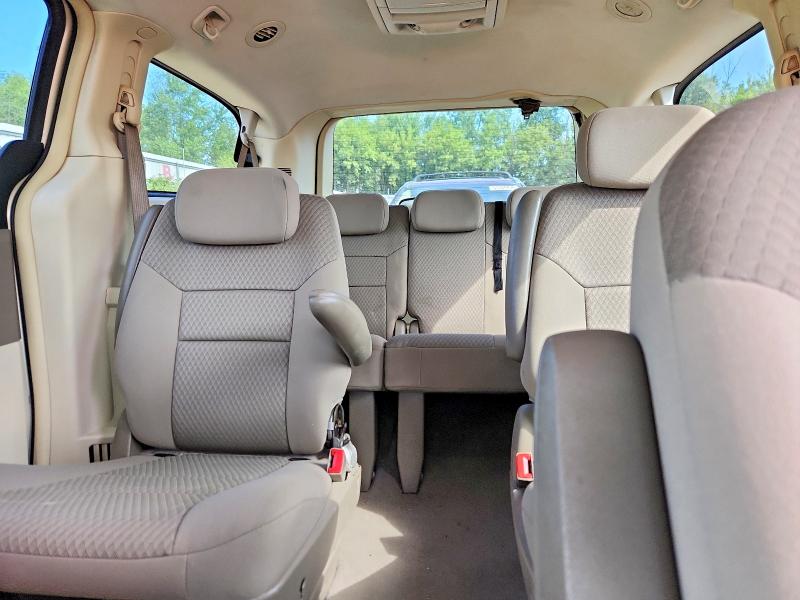 2010 Chrysler Town & Country მანქანა იყიდება აუქციონზე, vin: 2A4RR5D17AR380808, აუქციონის ნომერი: 65865196