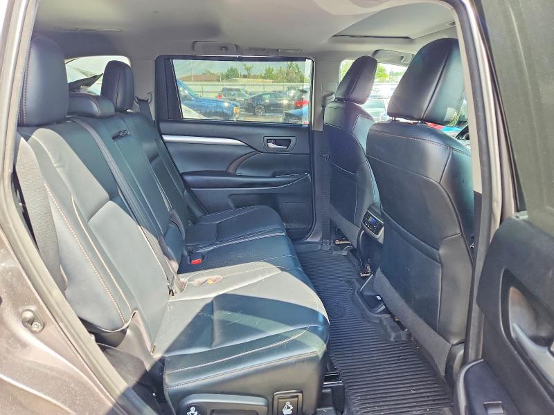 2017 Toyota Highlander მანქანა იყიდება აუქციონზე, vin: 5TDJZRFH7HS384685, აუქციონის ნომერი: 64914486