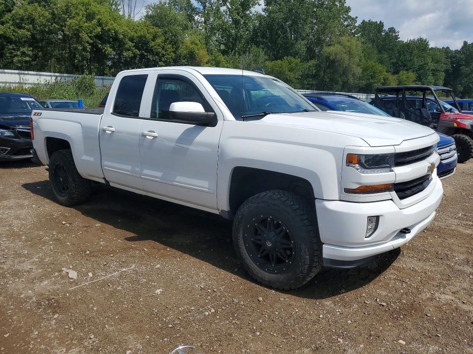 Продаж на аукціоні авто 2017 Chevrolet Silverado, vin: 1GCVKREC4HZ252588, номер лоту: 65521906