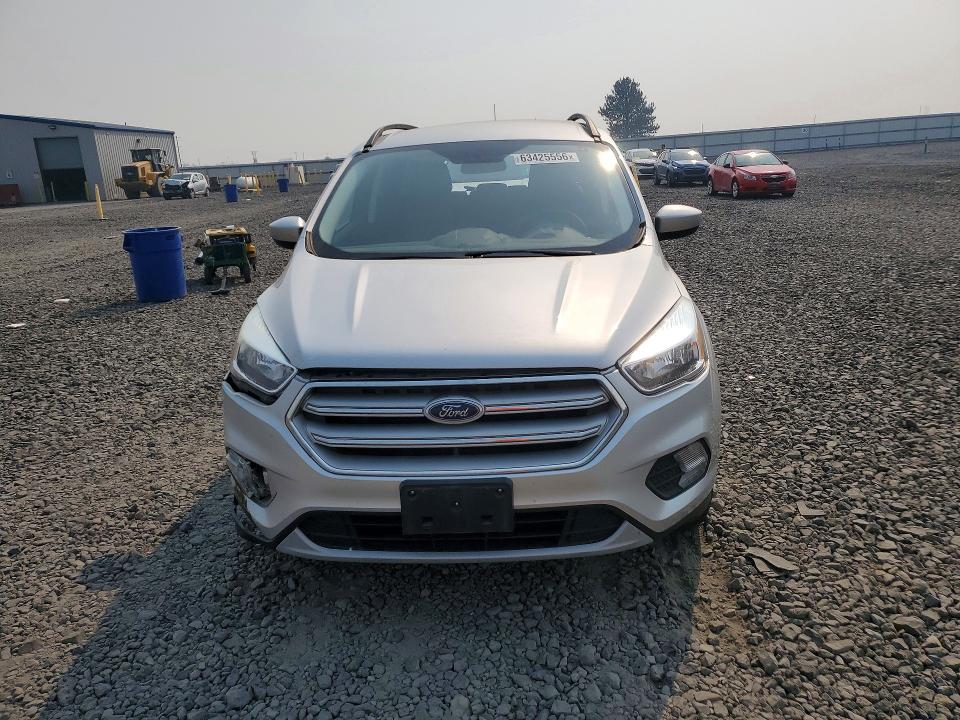 2018 Ford Escape მანქანა იყიდება აუქციონზე, vin: 1FMCU9GD6JUC13491, აუქციონის ნომერი: 63425556