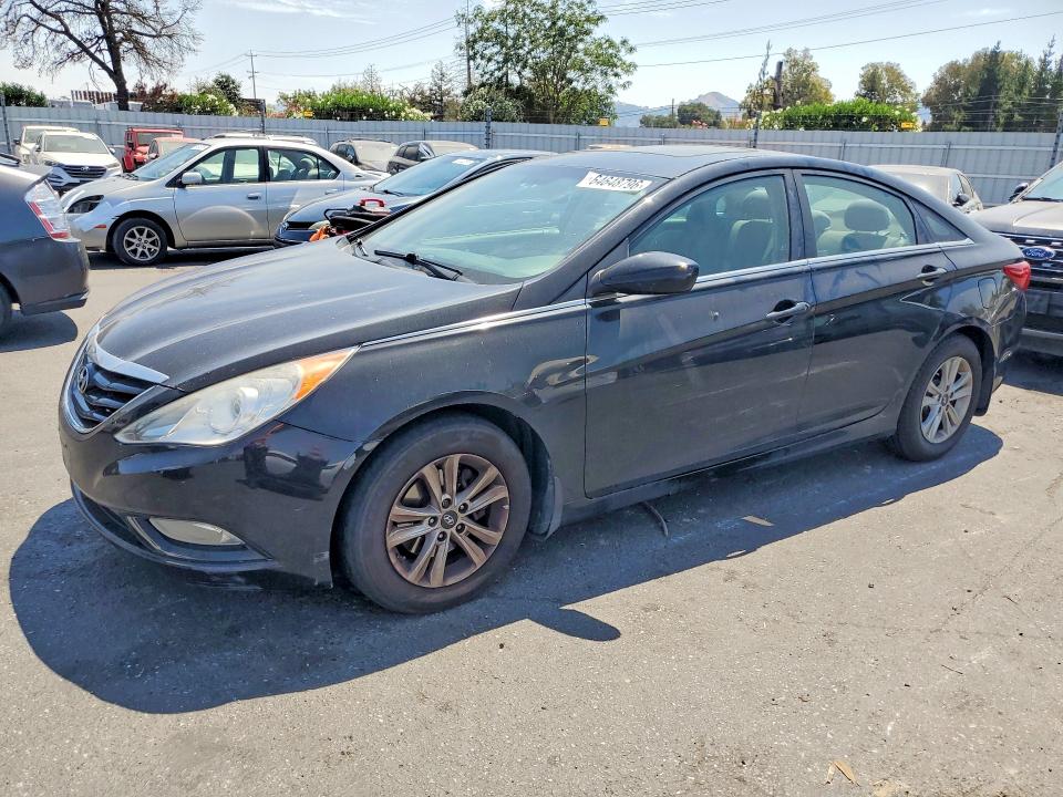 2013 Hyundai Sonata მანქანა იყიდება აუქციონზე, vin: 5NPEB4AC3DH737122, აუქციონის ნომერი: 64648796