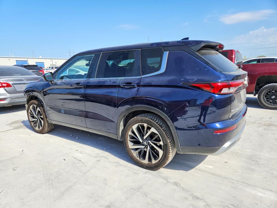 64815186 :رقم المزاد ، JA4J4UA83NZ046391 vin ، 2022 Mitsubishi Outlander مزاد بيع