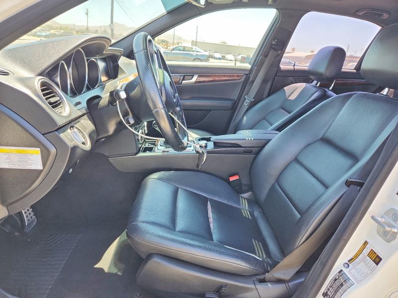 2014 Mercedes-benz C მანქანა იყიდება აუქციონზე, vin: WDDGF4HBXEG252630, აუქციონის ნომერი: 65234146