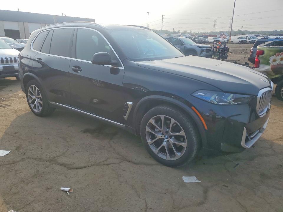 64678046 :رقم المزاد ، 5UX23EU06T9079017 vin ، 2026 Bmw X5 مزاد بيع