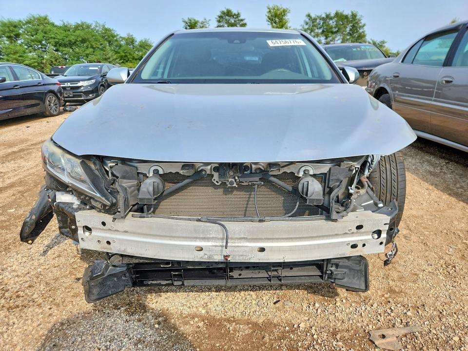 64756776 :رقم المزاد ، 4T1B31HKXKU514893 vin ، 2019 Toyota Camry مزاد بيع