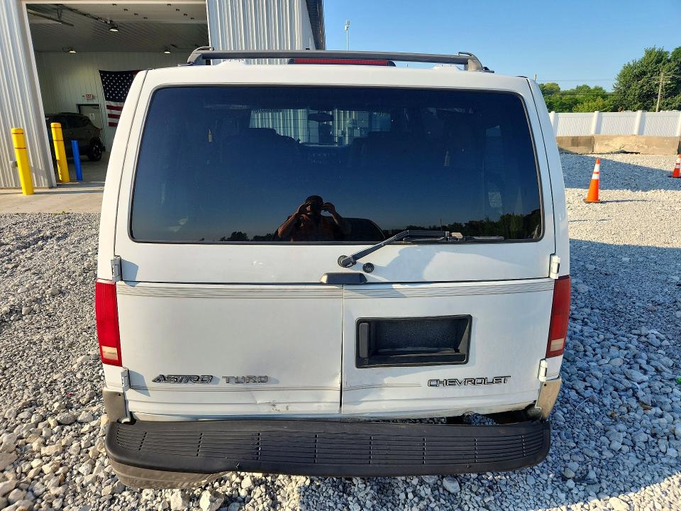 Продажа на аукционе авто 2000 Chevrolet Astro, vin: 1GBDM19W8YB164300, номер лота: 63785576