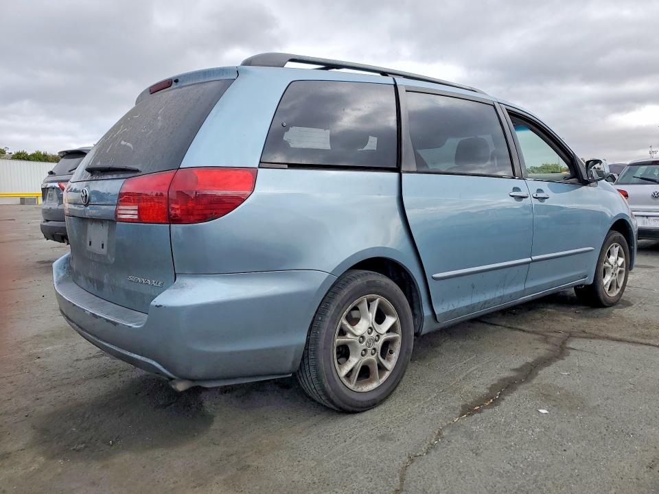 2004 Toyota Sienna მანქანა იყიდება აუქციონზე, vin: 5TDZA22C44S177693, აუქციონის ნომერი: 65038756