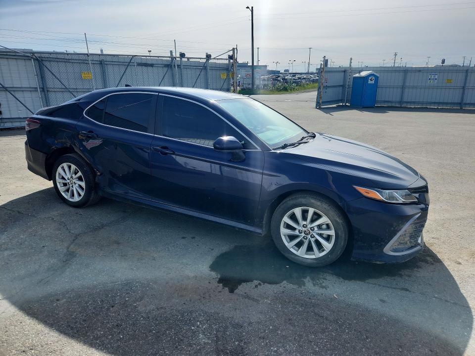 2022 Toyota Camry მანქანა იყიდება აუქციონზე, vin: 4T1C11BK9NU065875, აუქციონის ნომერი: 67204136