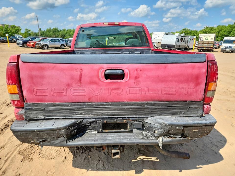 2002 Chevrolet Silverado მანქანა იყიდება აუქციონზე, vin: 2GCEK19T821311573, აუქციონის ნომერი: 63908376