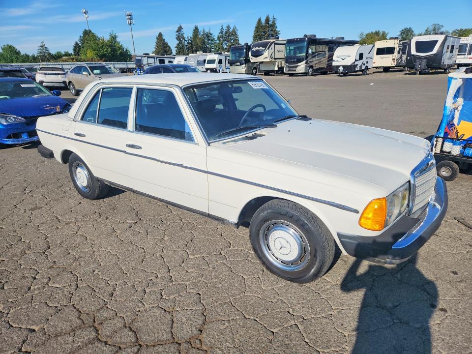 Продаж на аукціоні авто 1982 Mercedes-benz 240, vin: WDBAB23A7CB307686, номер лоту: 66623436