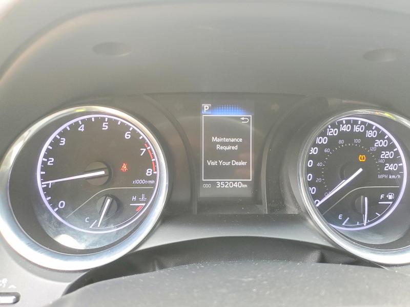 65288746 :رقم المزاد ، 4T1G11AK5LU945973 vin ، 2020 Toyota Camry مزاد بيع