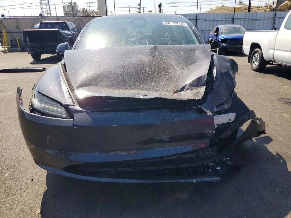 64778716 :رقم المزاد ، 5YJ3E1EAXSF942941 vin ، 2025 Tesla Model 3 مزاد بيع