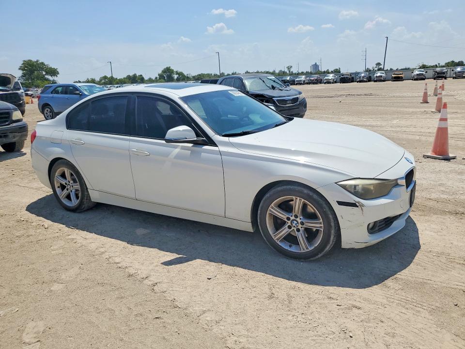 66934986 :رقم المزاد ، WBA3C1C58EK105475 vin ، 2014 Bmw 328 مزاد بيع
