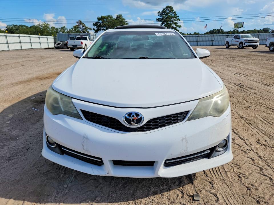 63787136 :رقم المزاد ، 4T1BF1FK2CU568779 vin ، 2012 Toyota Camry مزاد بيع