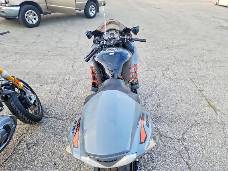 63360816 :رقم المزاد ، JKBZXNJ13JA005735 vin ، 2018 Kawasaki Zx1400 مزاد بيع