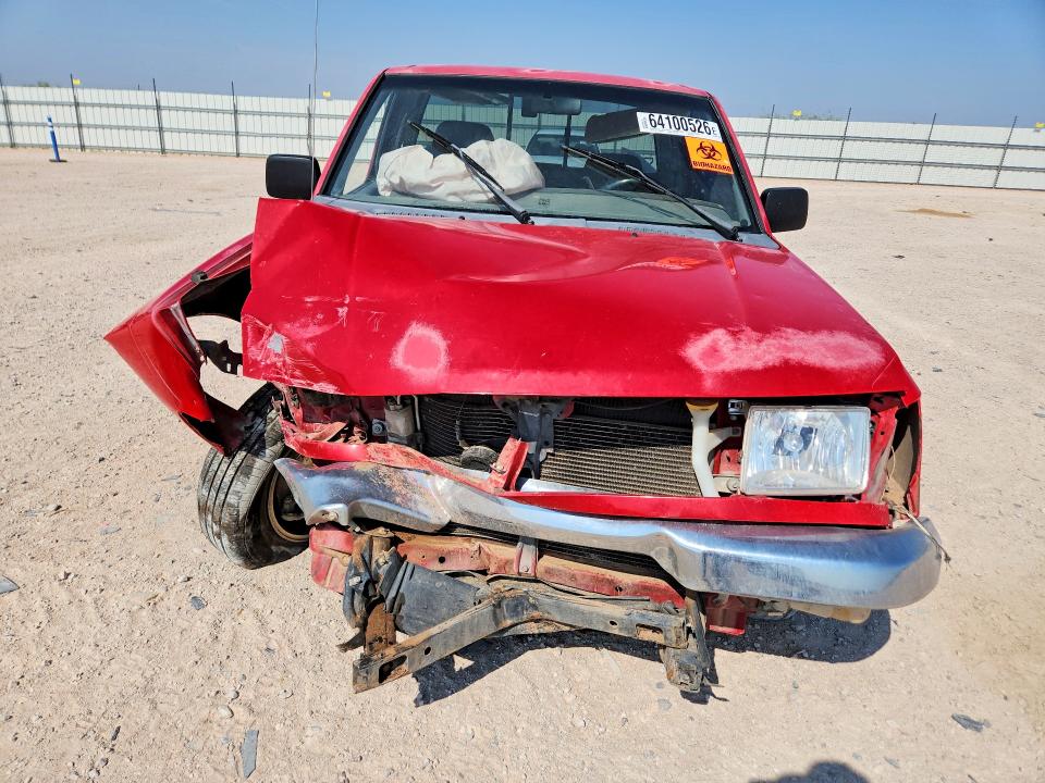 64100526 :رقم المزاد ، 1N6DD26S7YC390595 vin ، 2000 Nissan Frontier مزاد بيع
