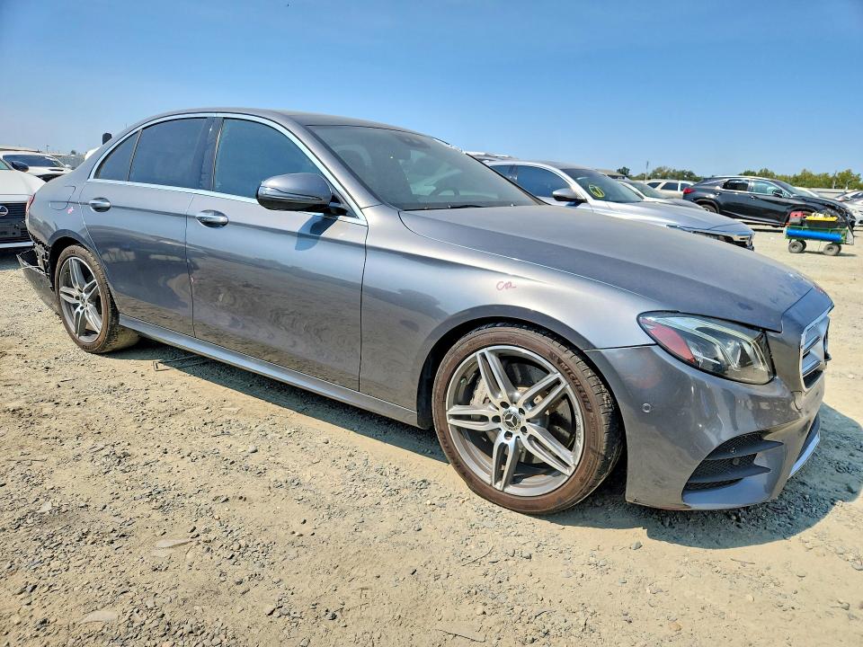 2018 Mercedes-benz E მანქანა იყიდება აუქციონზე, vin: WDDZF4JB7JA458990, აუქციონის ნომერი: 63322856